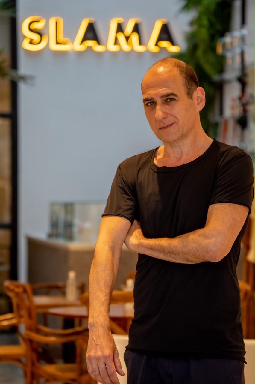 Retrato oficial de Amir Slama