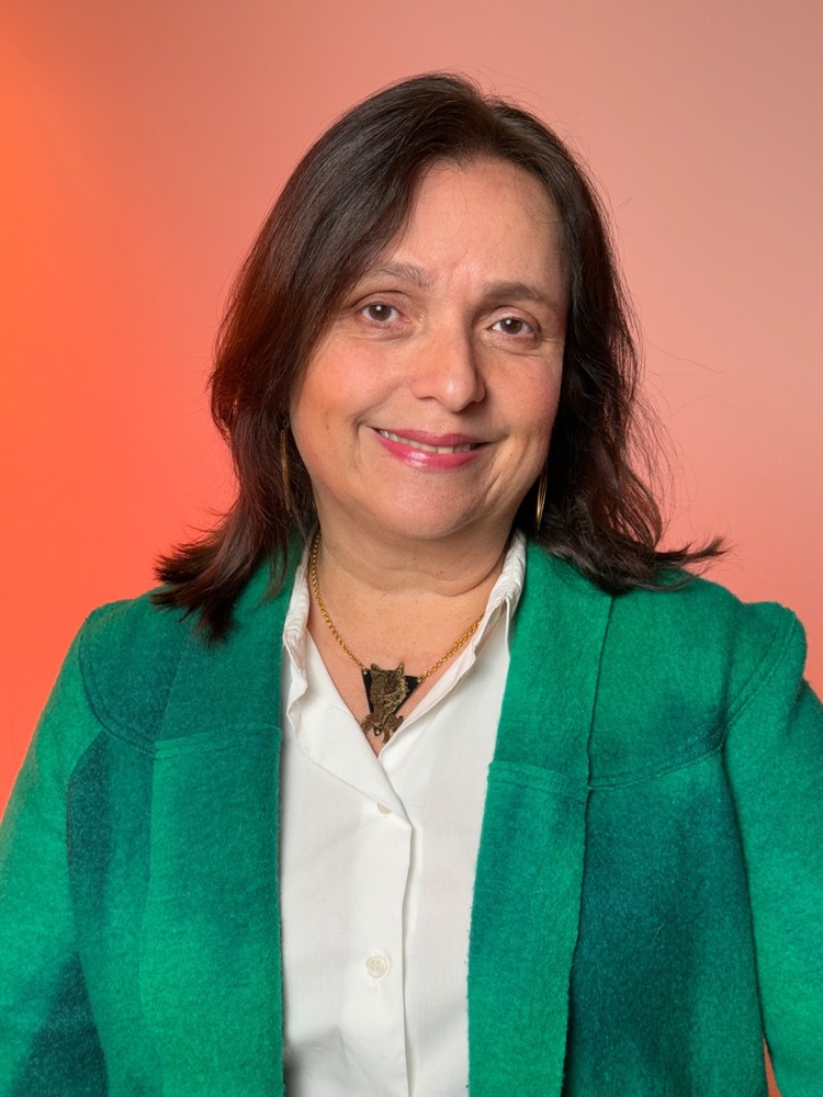Retrato oficial de Carol Garcia